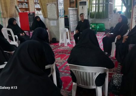 در نشستی با بانوان لوشانی در مسجد جامع؛ مادران و خواهرانی که دغدغه‌ی خیابان‌های فرسوده و کارخانه‌های تعطیل را داشتند، با عشق به شهرشان، امید به طلوعی دوباره را سرودند