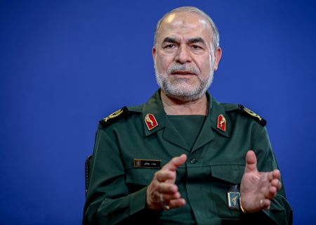 معاون سیاسی سپاه: تفاهمنامه‌ ایران و آمریکا از موضع عزت و قدرت نوشته شد/ عده‌ای در تجمعات شبانه به آتش‌زدن آن روی آورده و فیلم‌های آن را منتشر ساختند/ آنها بدون فهم درست از پیام مقام معظم رهبری، باب هر نوع تبیین درست و دقیق در جامعه را بستند
