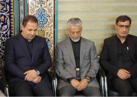 صدای مردم رودبار به گوش فرمانده ارتش و قرارگاه محرومیت‌زدایی رسید دریادار سیاری: در زمان زلزله با مردم رودبار بودم، پس یک رودباری هستم / خطاب به امیر رحمانی: رودبار در اولویت محرومیت‌زدایی باشد