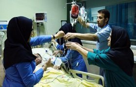پرستاران گیلان؛ چراغ‌های کم‌نور اما گرم اتاق بیمار