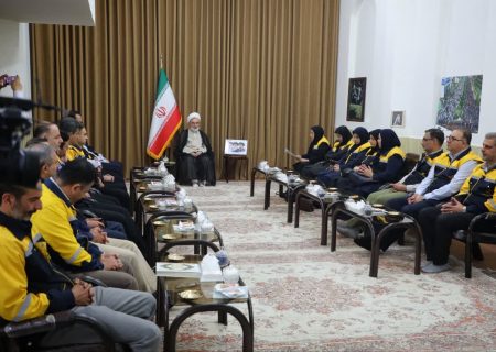 قدردانی آیت‌الله فلاحتی از تلاش‌های جهادی کارکنان پست گیلان / تأکید بر پیوند خدمات پستی با دانش‌بنیان