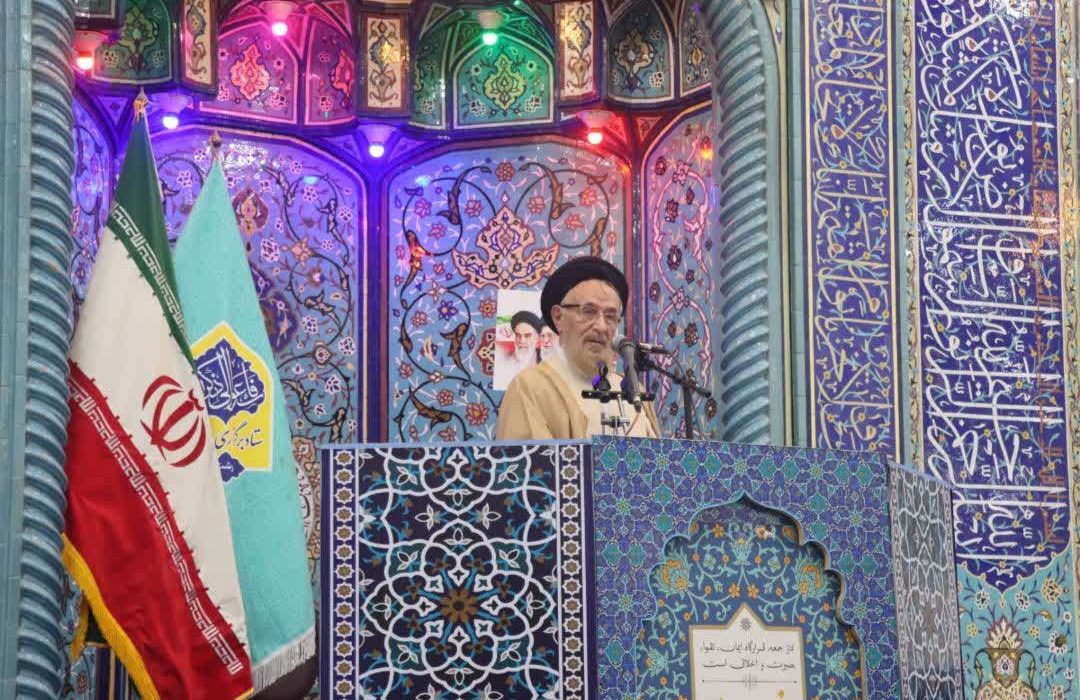 نظریه‌پردازی غیرمتخصصان، بزرگ‌ترین عامل گمراهی مردم» / هشدار سخنران مراسم بزرگداشت آیت‌الله قربانی