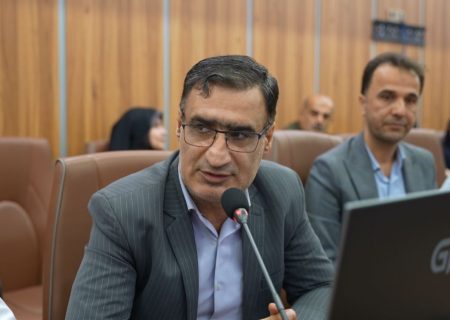 سال‌هاست اداره کل آموزش و پرورش گیلان حیاط خلوت نمایندگان مجلس شده است / هرگونه تغییر و تحول و هر تصمیمی باید فقط با نظر شخص مدیرکل آموزش و پرورش باشد / از مدیرانی که به فکر مردم و منابع انسانی سازمان خود هستند، حمایت می‌کنیم / نوسازی مدارس باید همسو با مدیرکل آموزش و پرورش باشد